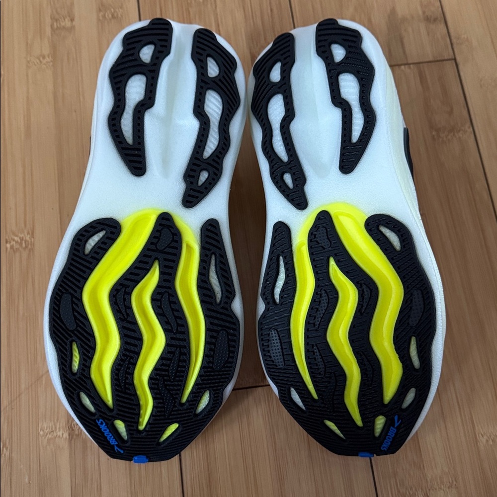 Brooks White and Black Athletic Shoes - Picture 7 of 9
